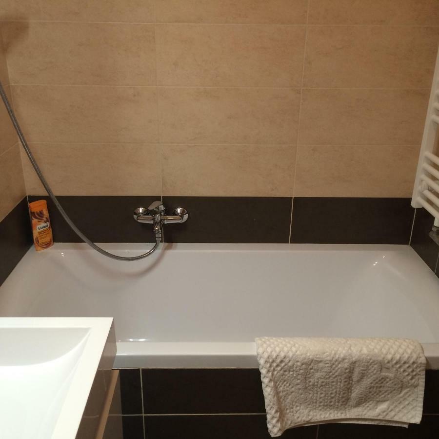 Elf Apartment Kolin Ngoại thất bức ảnh